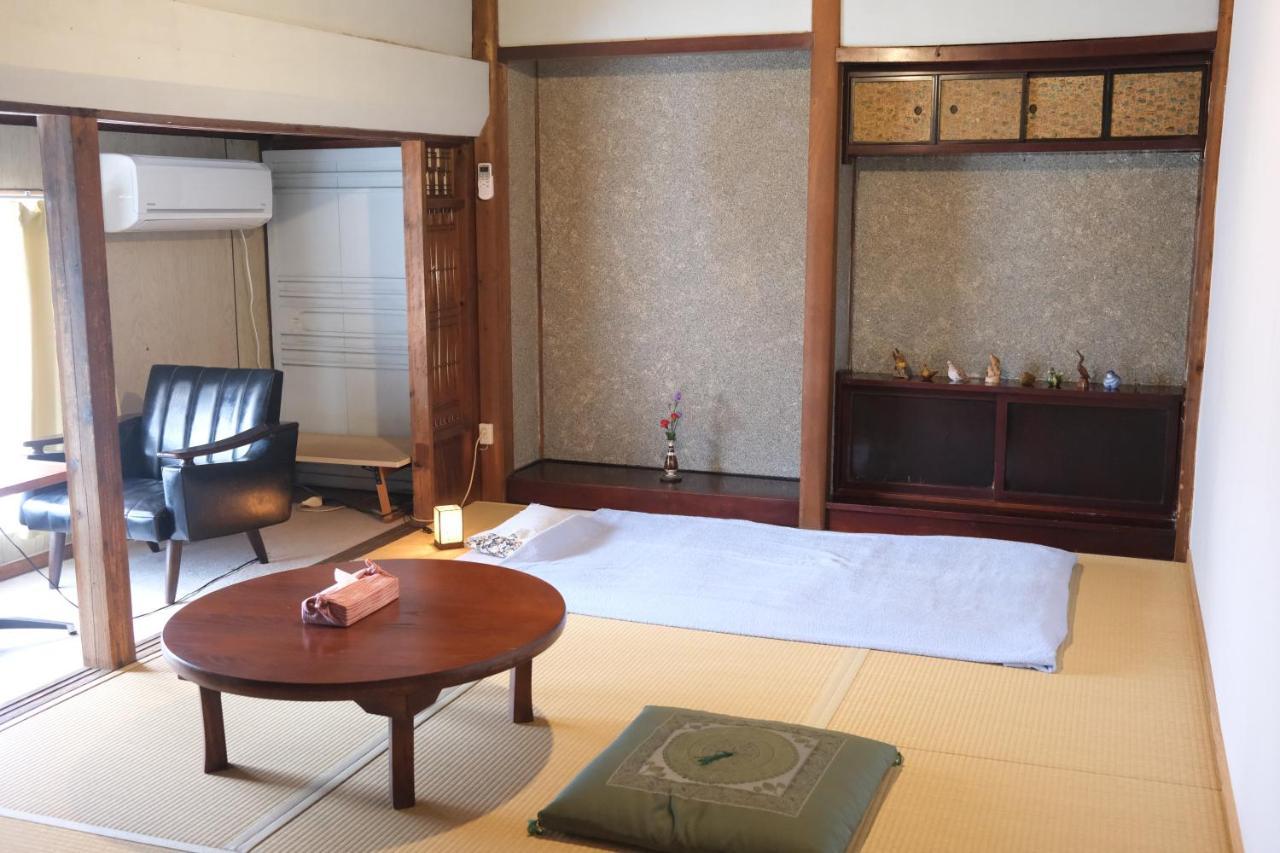 Guesthouse Kojiya 暮らしをつくる宿 旧糀屋 Fukutsu Ngoại thất bức ảnh