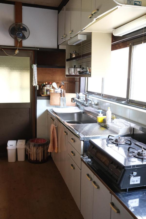 Guesthouse Kojiya 暮らしをつくる宿 旧糀屋 Fukutsu Ngoại thất bức ảnh