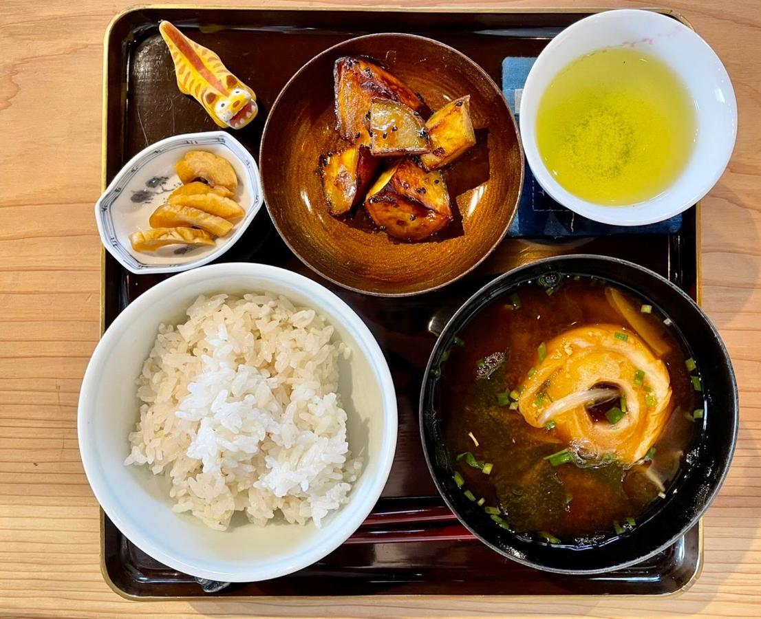 Guesthouse Kojiya 暮らしをつくる宿 旧糀屋 Fukutsu Ngoại thất bức ảnh